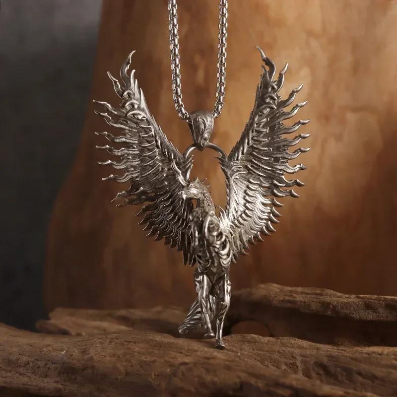 Vintage Gold Wings Wings Necklace Hell Devil Mother Pendant for Men and Women Couples Hip Hop Rock Punk Jewelry