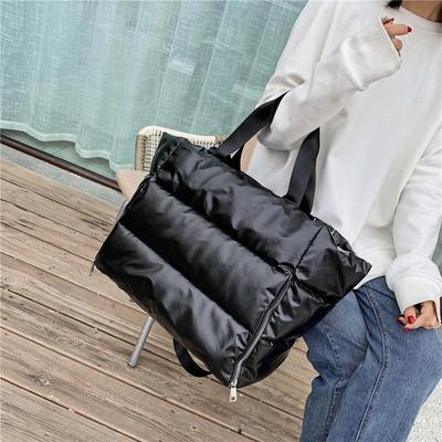 Winter Große Kapazität Umhängetasche für Frauen Wasserdichte Nylon Taschen Platz Pad Baumwolle Feder Unten Große Tote Weibliche Handtaschen