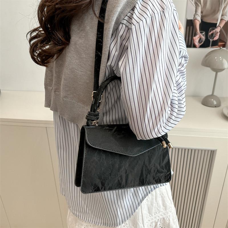Fashionable Pu Small Crossbody Bag With Seaming Detail For Casual Wear And Teens