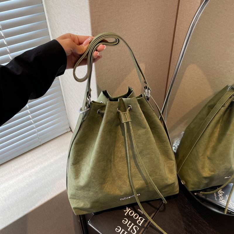 Premium Textured Bag Women's New Backpack Fashion Versatile Shoulder Bag Large Capacity Commuter Bucket Bag