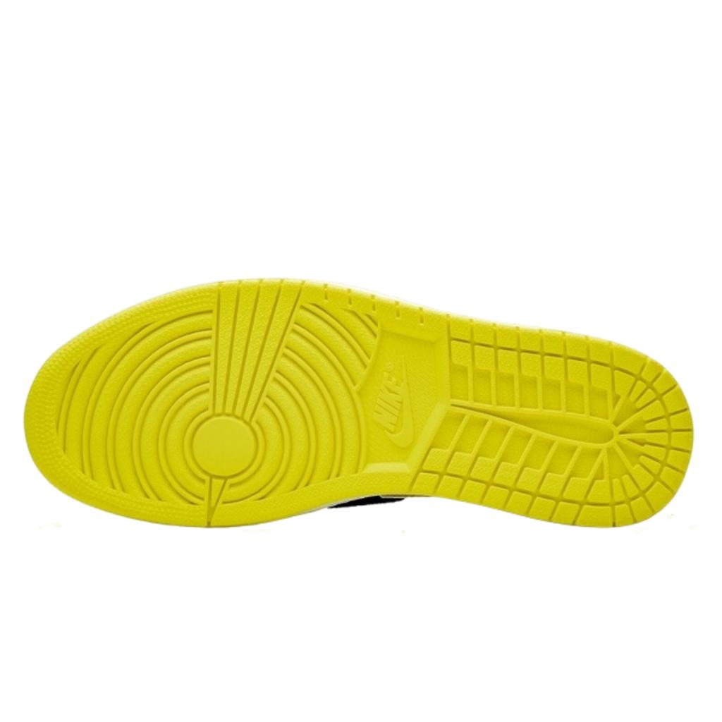 Air Jordan 1 Retro High First Class Flight