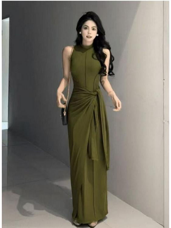 

Женское черное двухсекционное длинное платье без рукавов в французском стиле, облегающее M