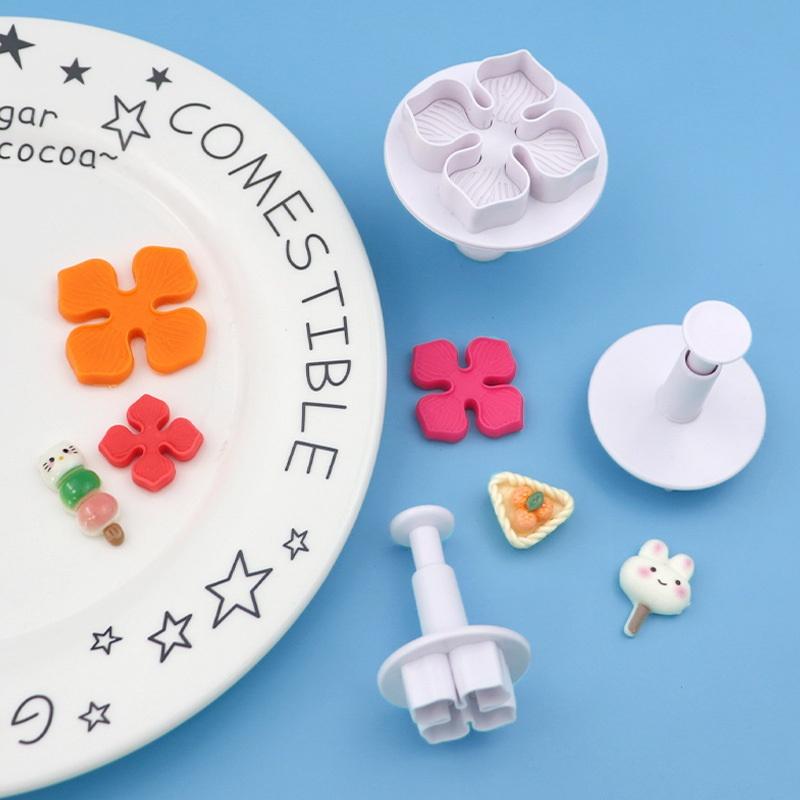 

3Pcs/Set Plastic Hydrangea Fondant Cake Decorating Plunger Cutter Flower Blossom Mold Home Cake Tools onesize