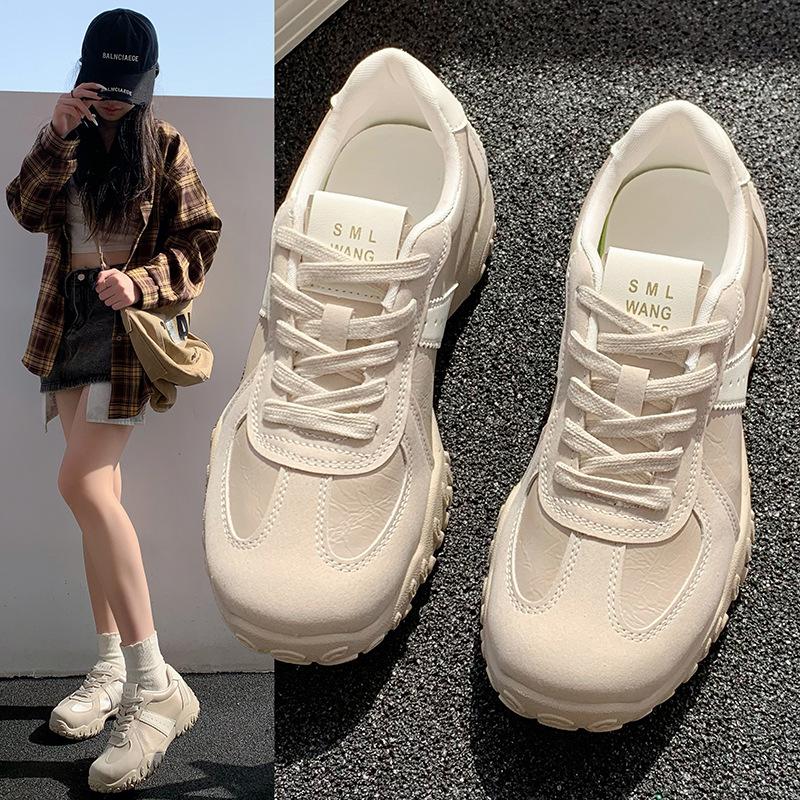 Internet celebrity super fire European station women's shoes 2025 spring new soft leather high sense moral training shoes light tide casual sp
