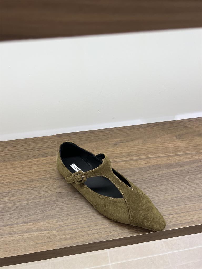 Retro soft-soled evening shoes women's 2025 autumn new Korean version versatile pointed shallow mouth single shoes