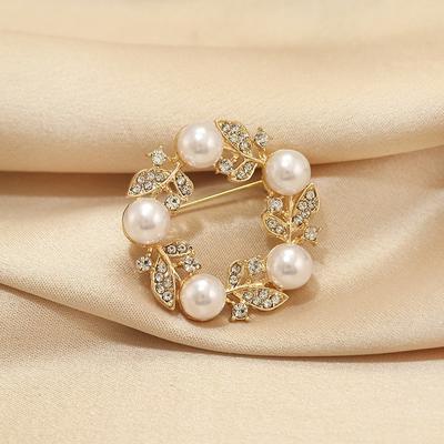 White Bead Circle Brooch Personality Versatile Xiaoxiangfeng Advanced Sense Suit Pin Niche Temperament Corsage Decoration