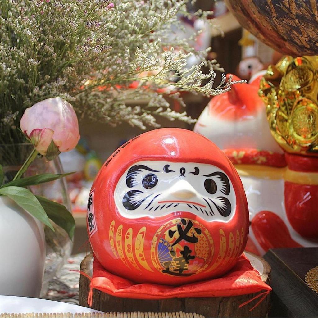 Ceramic Daruma Doll Statue Ornament Piggy Bank for Cafe Apartment Restaurant Red