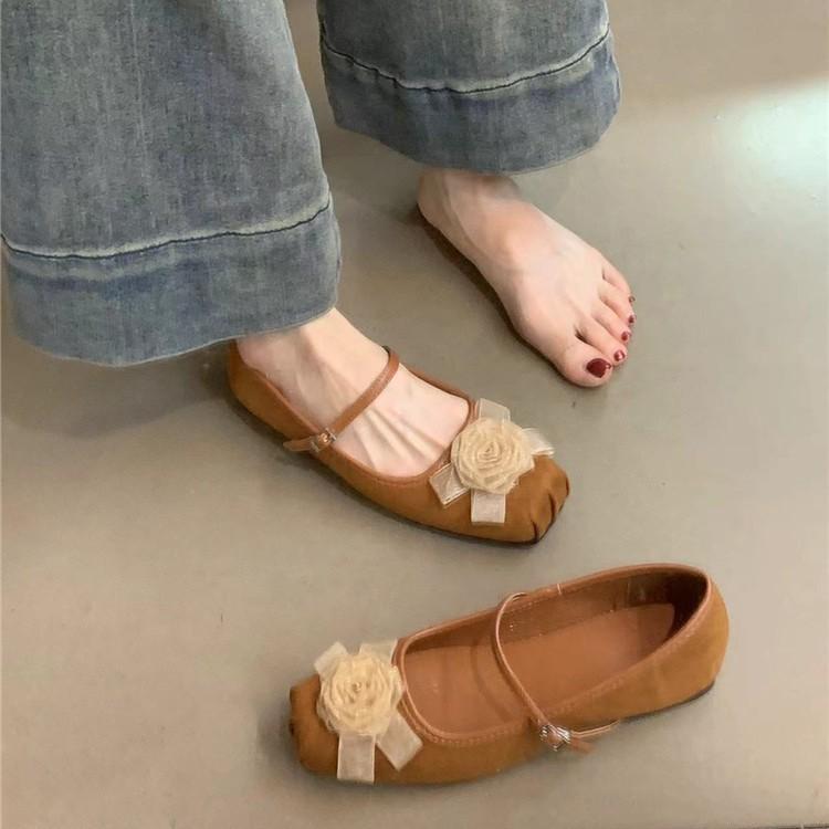 Flower Shoes Female Internet Celebrities New Elegant Mary Jane Shoes Women's 2025 New Foreign Super Soft Square Head Commuting Single Shoes
