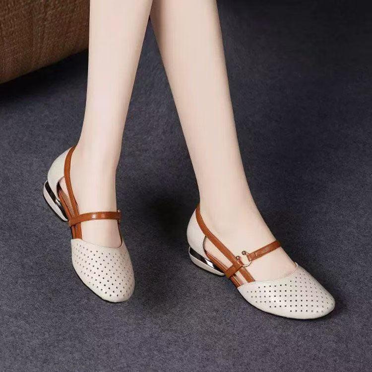 

2025 Summer Korean Style Low-Heeled Women s Sandals - Round Toe, Hollow Design, Color Matching 39 белый