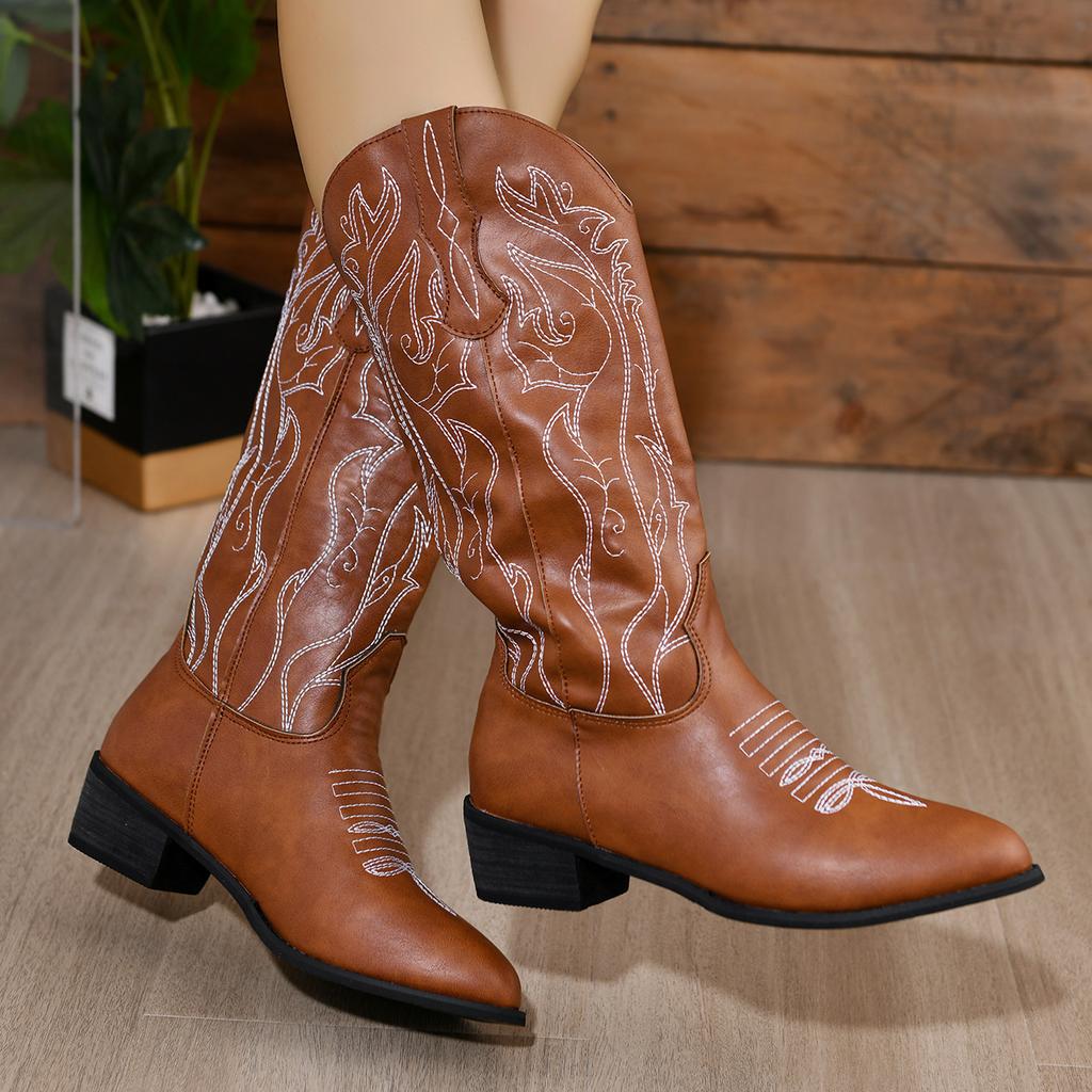 Medium tube large size women's boots autumn and winter new European and American thick heel pointed embroidery sleeve knight boots