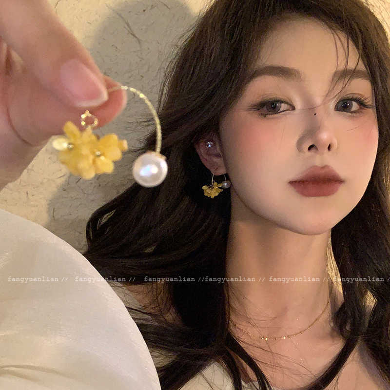 Vacation Style Dopamine Flower Earrings Women's Summer Sweet Temperament Versatile High-end Stud Earrings 925 Silver Needle Earrings