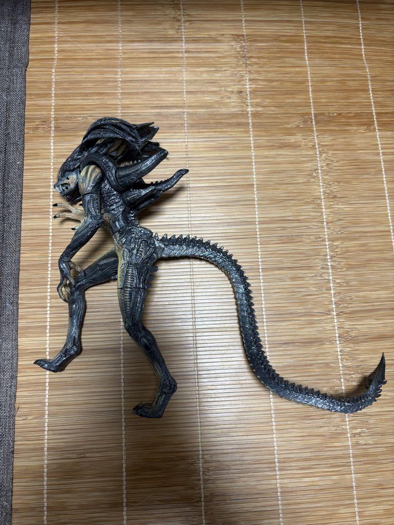 

[USED] NECA AVP2 Predalien (Closed Mouth) *No base