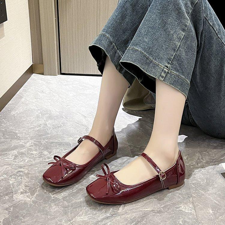 Ballet style shallow mouth single shoes new fashion bow glossy small leather shoes buckle simple flat shoes