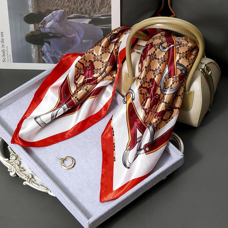 Gefleckter Satin Damen Frühling und Sommer Seidenimitat Schal Bedruckter Kleiner Quadratischer Schal Geschenk Europäischer und Amerikanischer Schal Stola