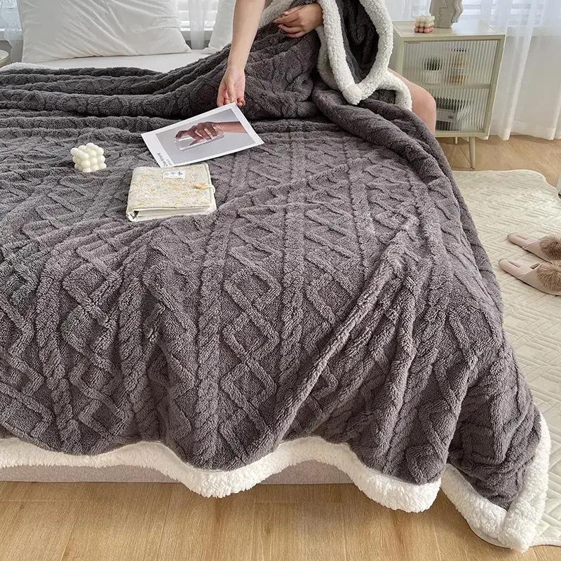 New Cover Blanket Office Shawl Air Conditioning Small Blanket Thickened Coral Velvet Flannel Lamb Wool Blanket Nap Sofa
