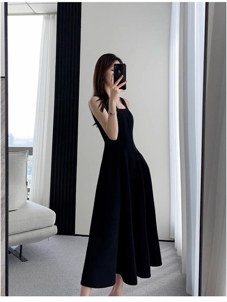 2024 Women's Black Spaghetti Strap Dress - French Style, Waist-Hugging, Hepburn Inspired, Square Neck, High Waist, Over-the-Knee Length