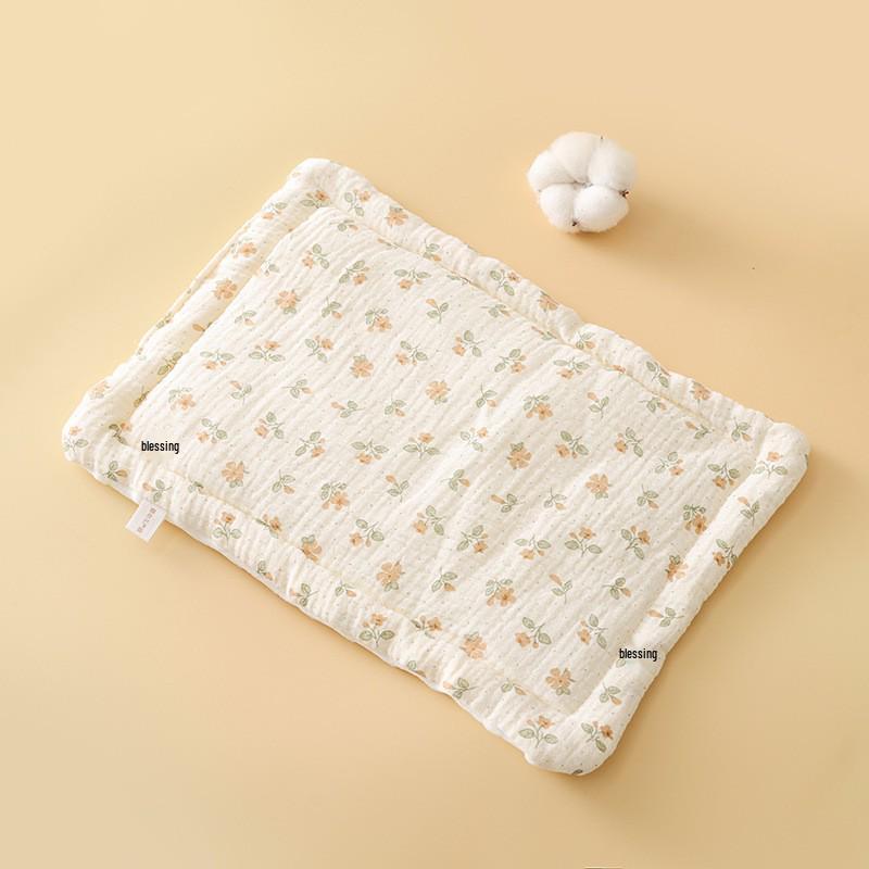 Universal Newborn Fleece Pillow: Soothing Doudou for 0-12 Months