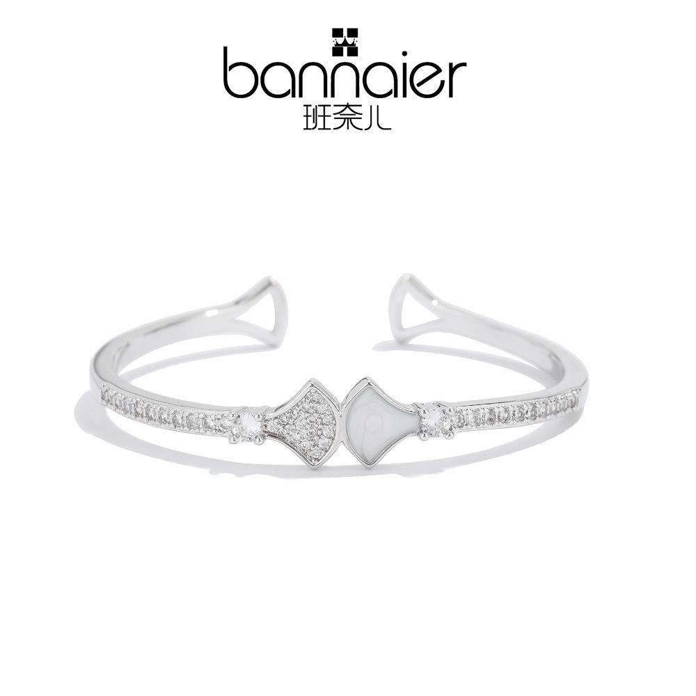 Hot-selling white fritillary zircon fan skirt bracelet bracelet hand jewelry