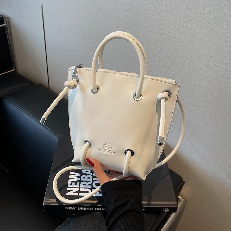 Summer small bag women's versatile new fashion niche shoulder messenger bag bucket bag