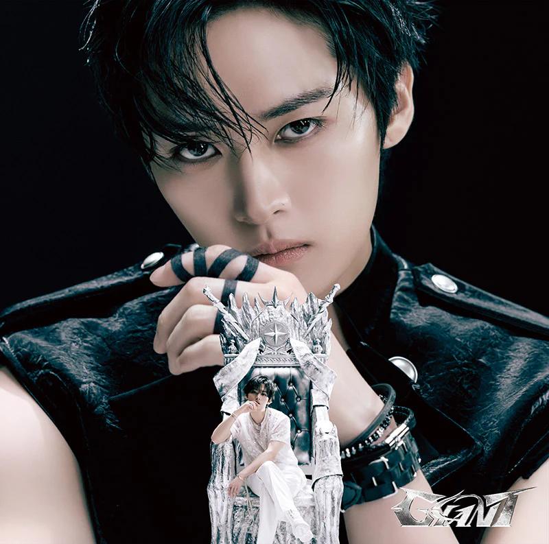 

Stray Kids JAPAN 2-й альбом «GIANT» (Ограниченная версия куртки STAY Japan Fan Club/Solo)