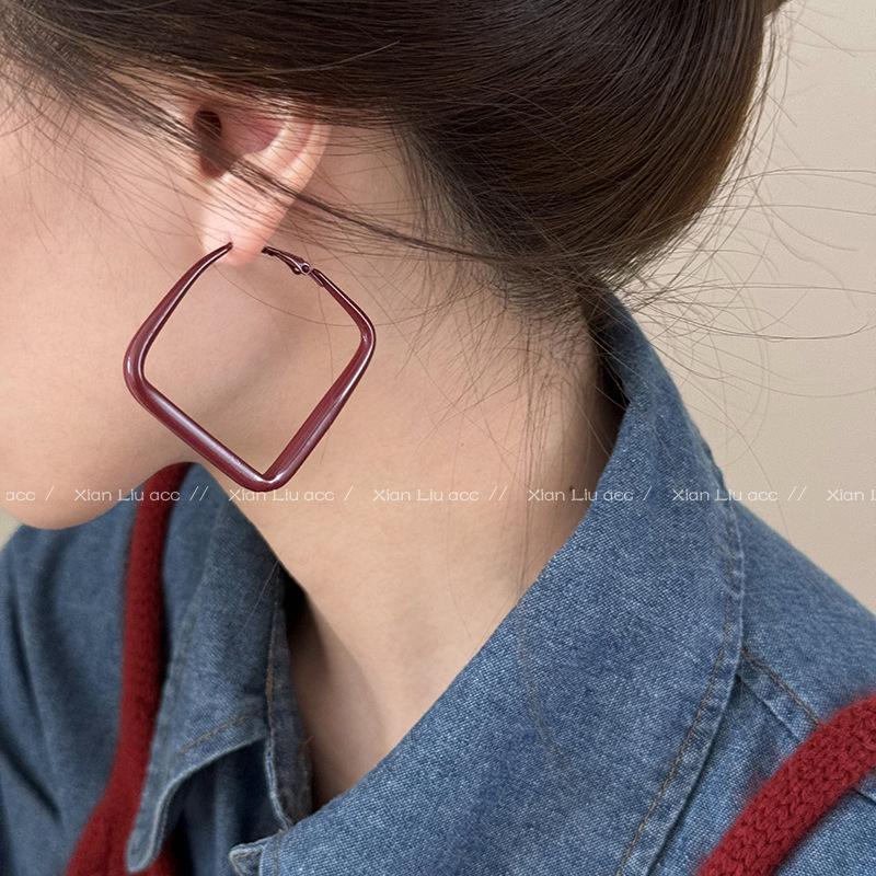 Hong Kong Style Real Gold Electroplated Leopard Print Circle Earrings Square Face Retro High-end Earrings Commuter Versatile Earrings Niche