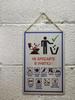Kein Müll und Hygieneartikel in die Toilette werfen, Metallschild