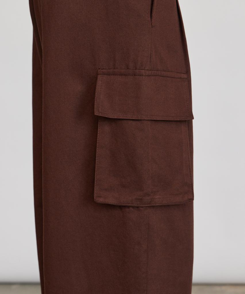 ITOV SEOUL Cotton Tuck Cargo Pants Br