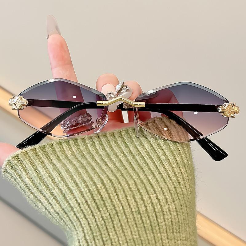 Fashion Small Polygonal Sunglasses for Women Luxury  Brown Rhombus Sun Glasses Woman Vintage Metal Shades Eyewear