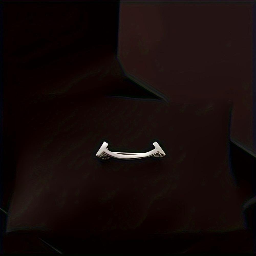 

Модные женские броши с улыбкой, металлические антибликовые булавки с v-образным вырезом, фиксированные булавки для одежды, свитер, пальто, одежда, ювелирные аксессуары Smooth surface серебряный