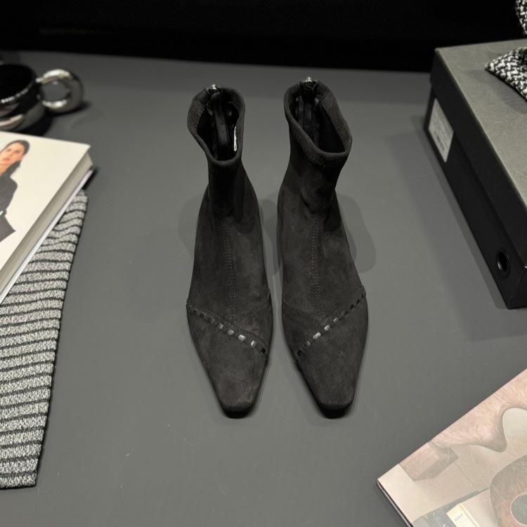 Korean version inner height-increasing suede short boots women's 2025 autumn and winter square head stitching thin boots rear zipper youth temper