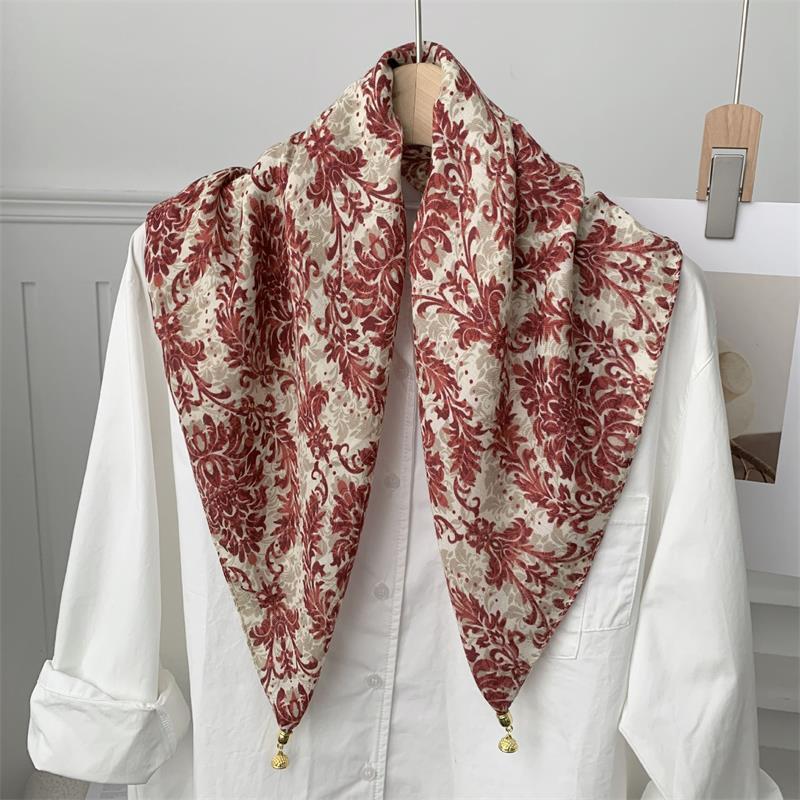 70*70 Square Scarf Retro Print Silk Scarf With Magnetic Buckle Women Neck Scarf All-Match Shawl Headscarf Accessory Gift