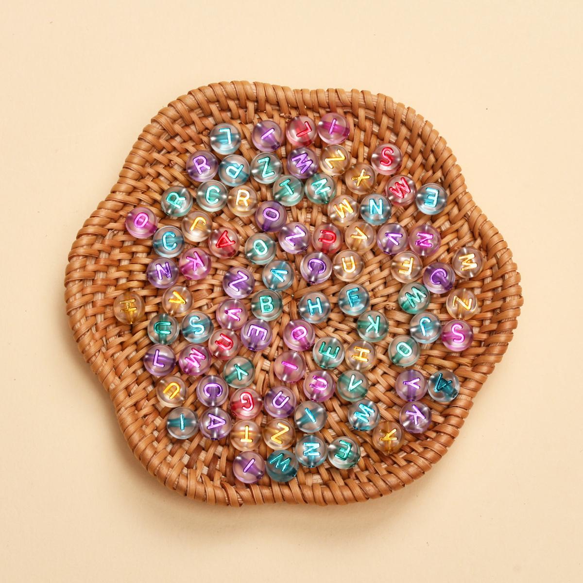 

100 шт. бусины с буквами 7 мм, акриловые бусины с буквами, цветные круглые бусины с буквами, используемые для изготовления ювелирных изделий из браслетов, ожерелий и ювелирных изделий своими руками