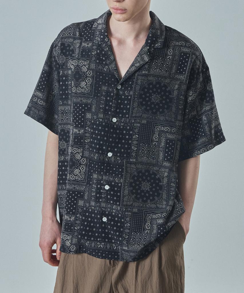 Ladeuedisyeon Paisley Open Collar Shirt_Black