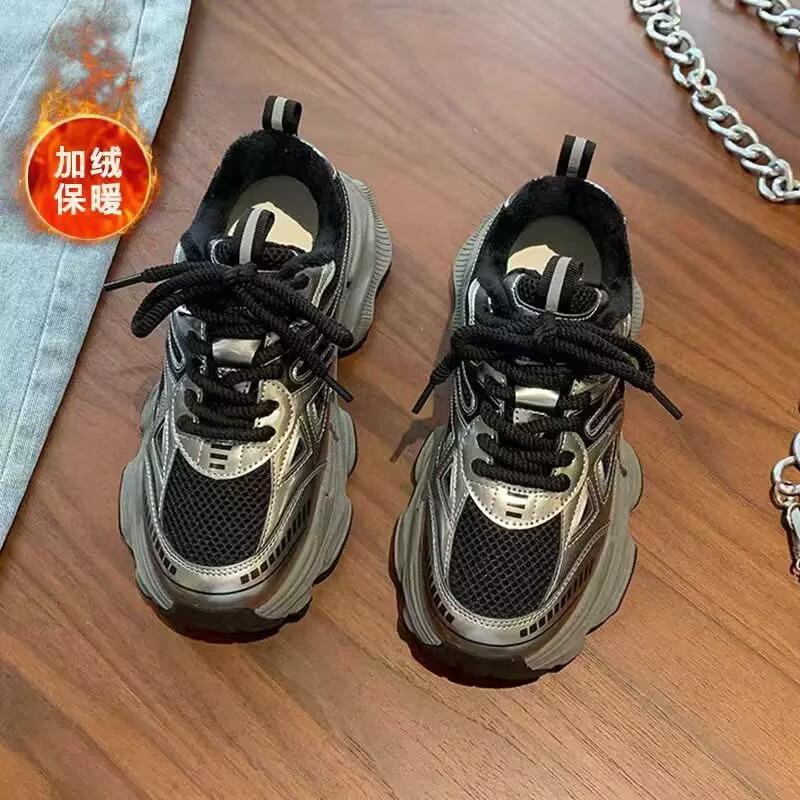 

Серебристые женские новые осенние универсальные повседневные спортивные туфли на платформе из бархата 40 чёрный