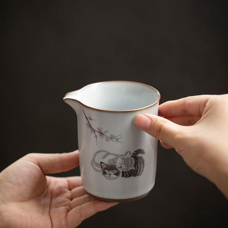 300ml Ru Kiln Fair Cup Cute Cat Tea Divider Ceramic Even Cup Gong Cup