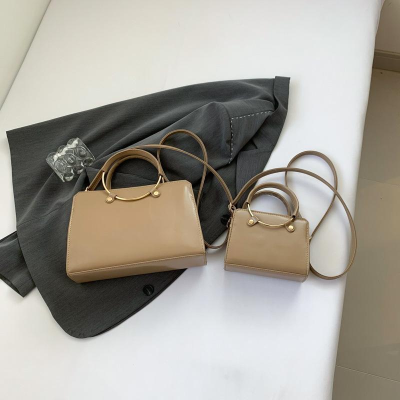 Women's Bags Women's Large Capacity 2025 New Foreign Style Women's Bags Simple Trend Fashion Portable Shoulder Small Square Bag
