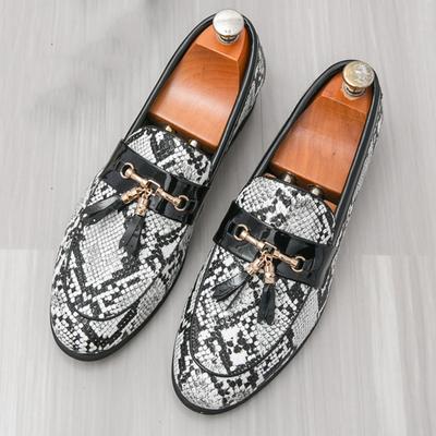 Fashion New Snakeskin Patte Loafers For Men's Pointed Tassels Slip On Shoes Male Designer Formal Wedding Dress Homecoming Footwear