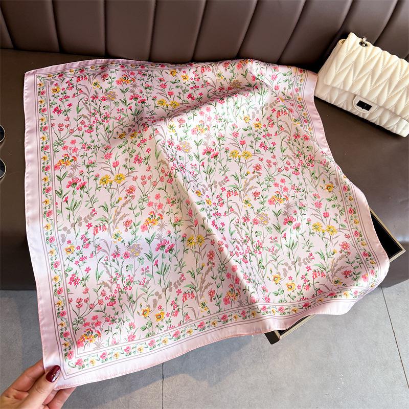 Simulation silk printing headscarf, silk scarf, square scarf, scarf feeling, high-grade floral sunscreen, literary and professional shawl neck