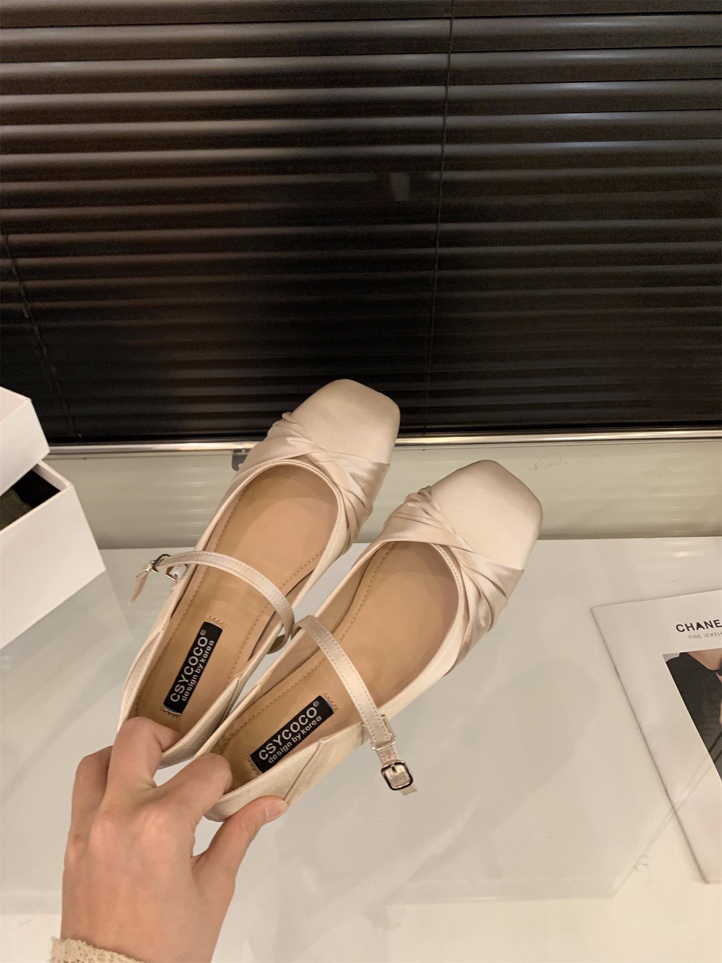 

French flat bottom with skirt Xiaoxiangfeng single shoes women s shoes 2025 autumn square head silver Mary Jane evening shoes 39