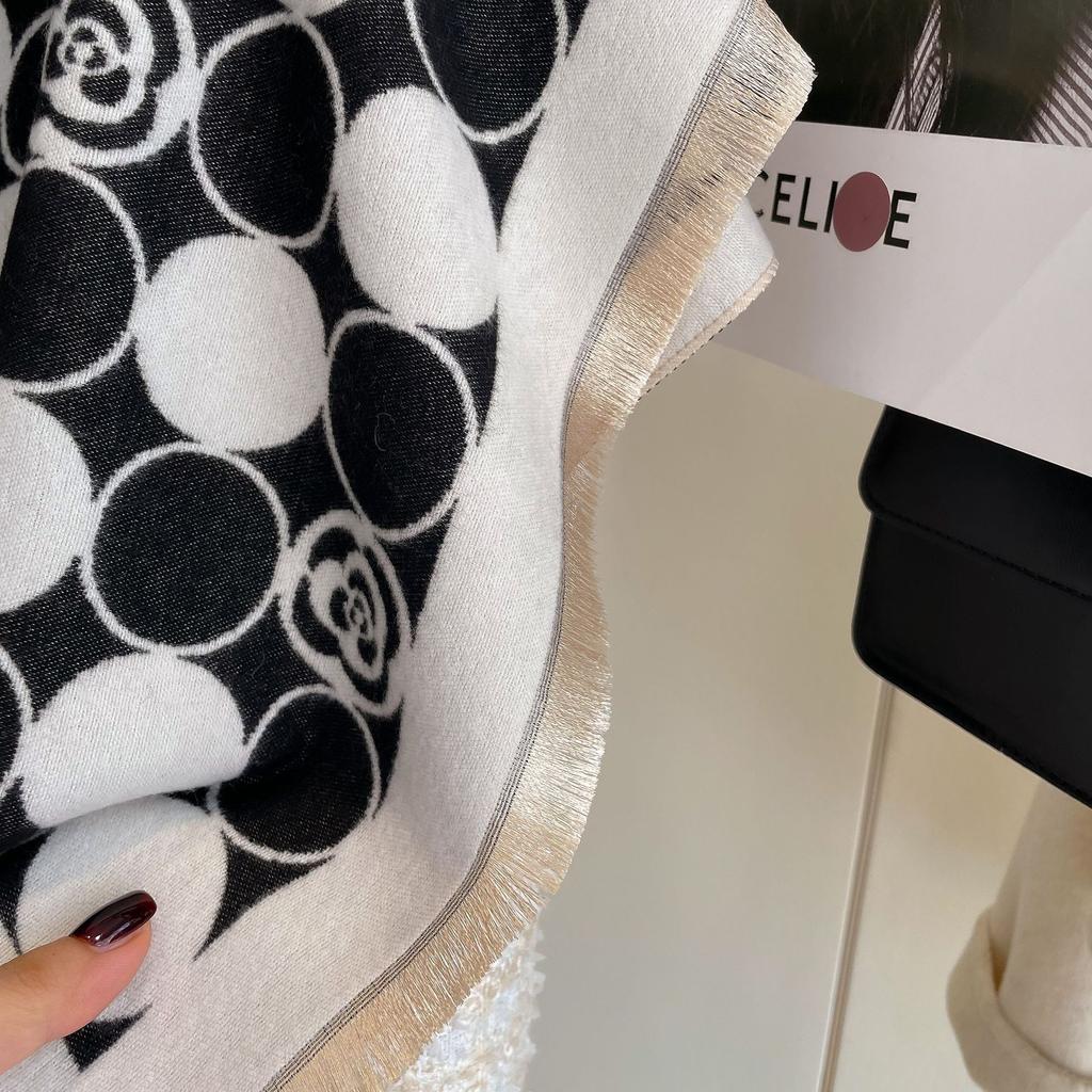 Winter Imitation Cashmere Scarf Women'S Camellia Korean Version Dongdaemun Shawl Versatile Cute Thickened Scarf Tide