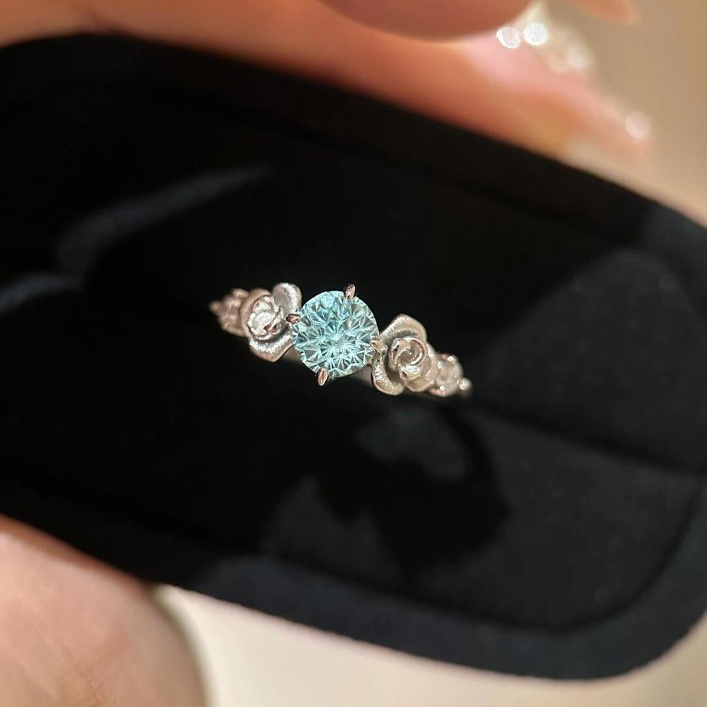 Exquisite Three-dimensional Rose Light Luxury Inlaid Synthetic Zircon Stone Camellia Women's Ring