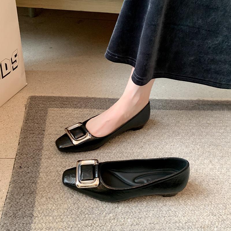 Shallow square buckle lowheeled shoes, new onepedal commuter single shoes, widened largesize women's shoes