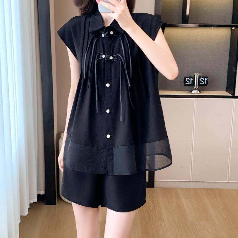 

Summer Retro Chinese-Style Two-Piece Set: Sleeveless Frog Button Shirt & Shorts for Women 4XL