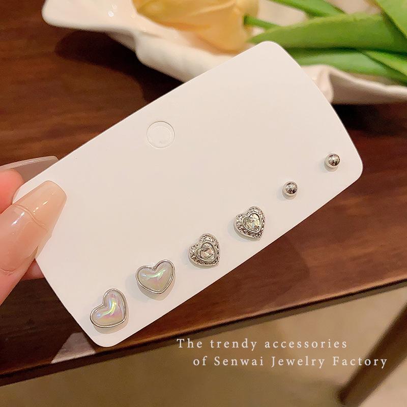 

Mermaid love Mori set stud earrings Symphony earrings Girl heart sweet diamond ears
