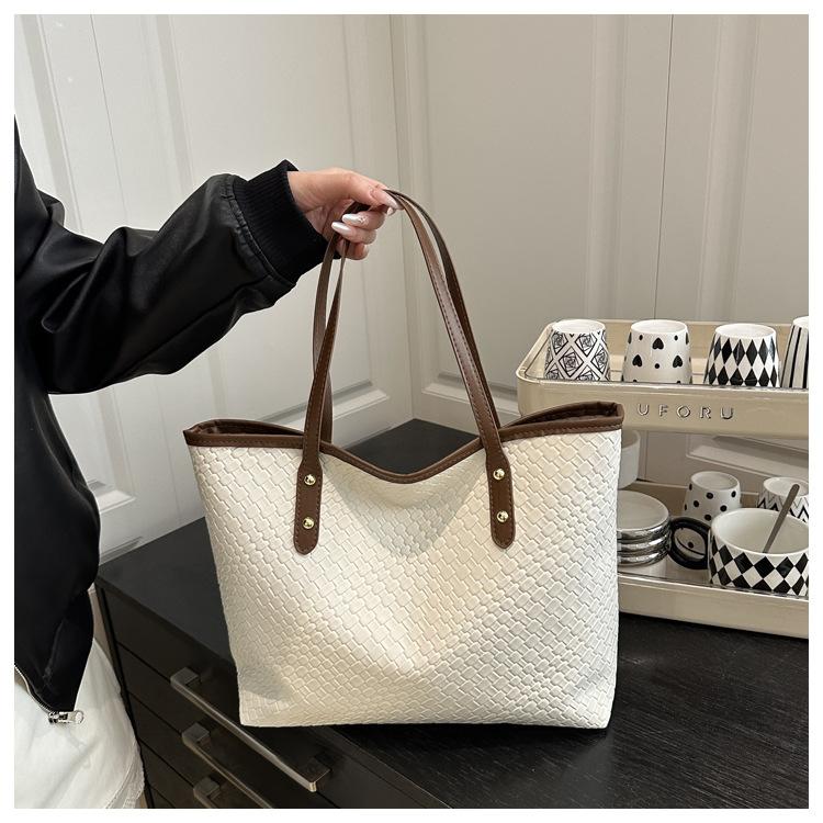 European Style Woven Faux Leather Tote Bag for Women, New Fashionable Large Capacity Shoulder Handbag, Casual Daily Commute Bag CLE
