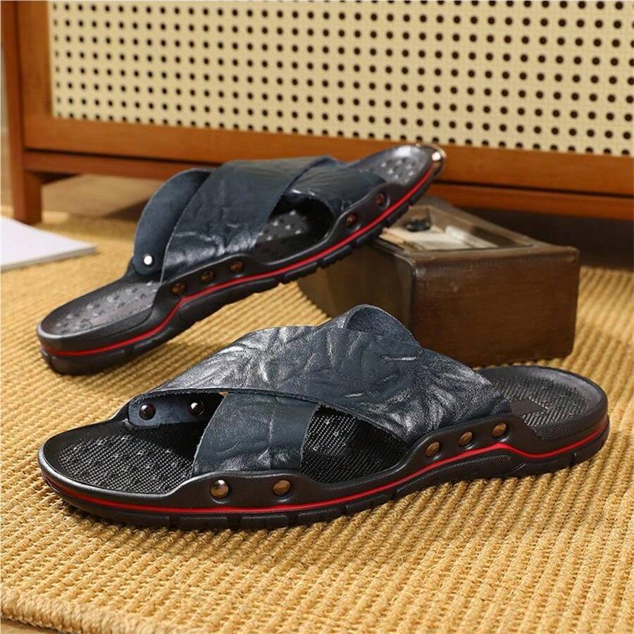 Fashion Summer 2025 New Men's Leather Casual Shoes Versatile Slippers Home Anti Slip Comfortable Men's Beach Flat Mens Slip On Half Drag