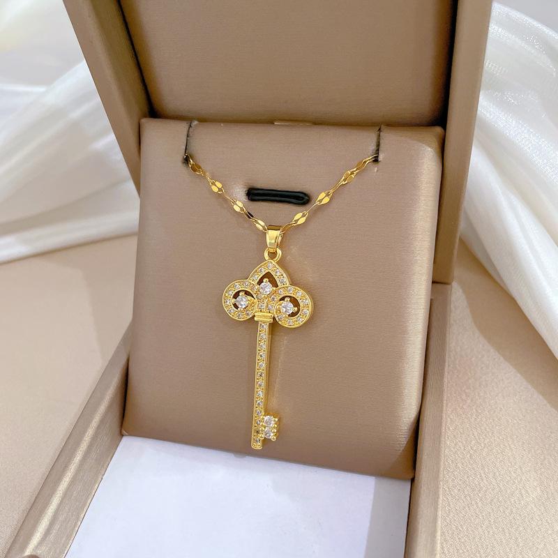 Crown Key Light Luxury Temperament Gorgeous Full Diamond Necklace Women'S Versatile Collarbone Chain Titanium Steel Chain
