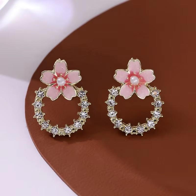 New Flower Hanging Earrings White Enamel Floral Acrylic Petals Crystal Imitation Pearl Dangle Earrings for Women brincos