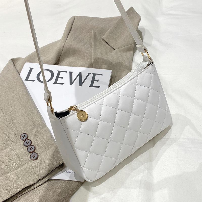 

Bag women s new simple embroidered bag niche diamond underarm bag Guangzhou small bag белый