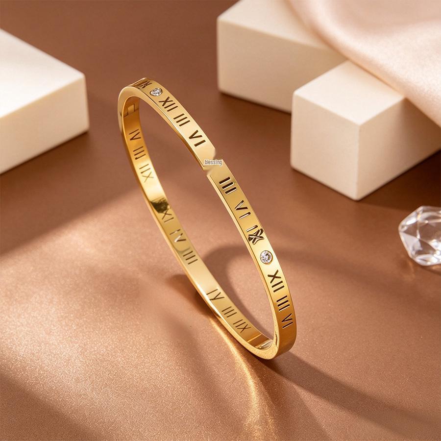 Titanium Steel Roman Numeral & Mother-of-Pearl Heart Bracelet Set - Colorfast Bangle with Four-Leaf Clover Pendant.